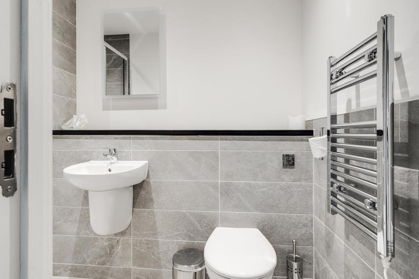 Comforting City Retreat In Vauxhall - No Wifi Liverpool Exteriör bild